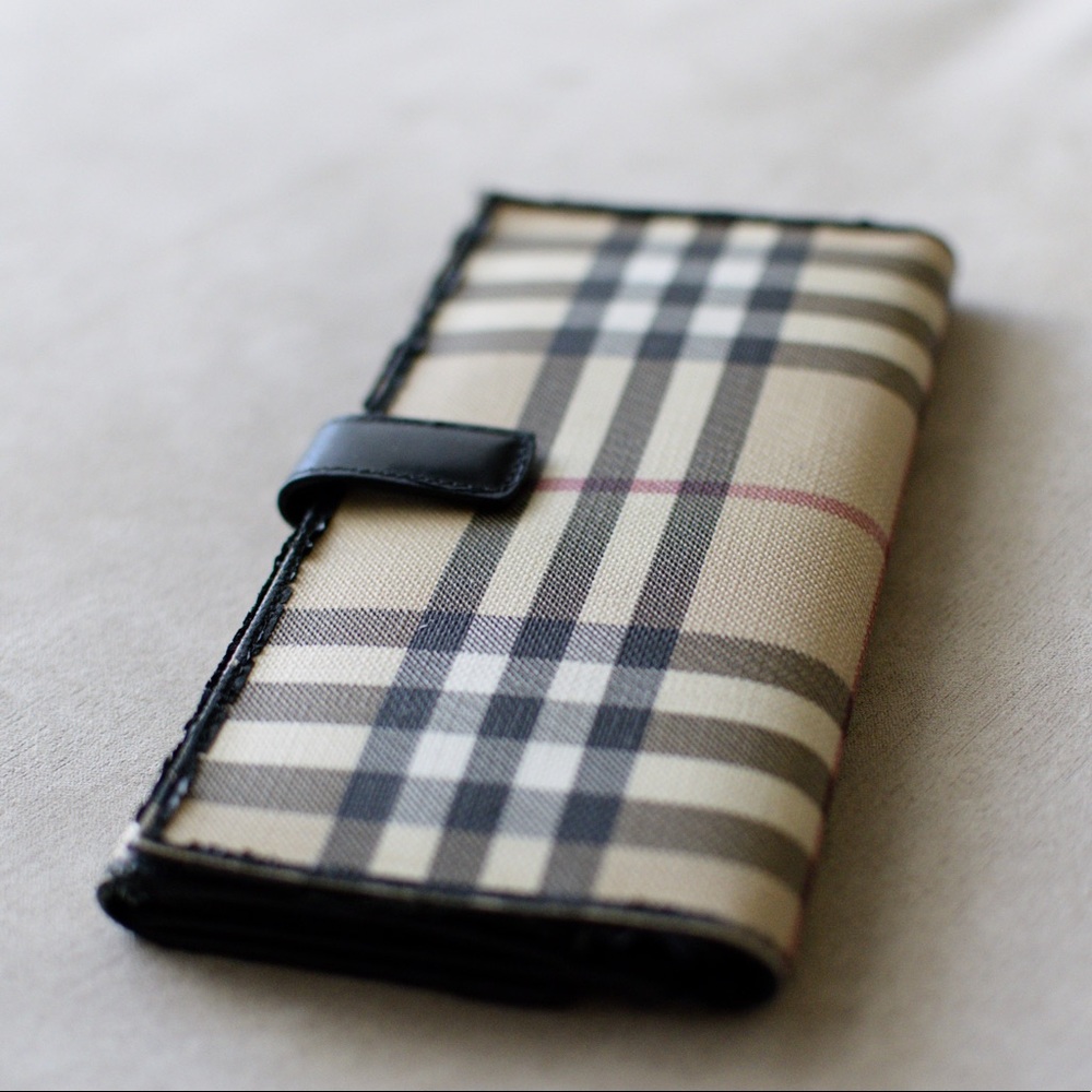 ❌ Sold ❌ Burberry Nova Check Wallet